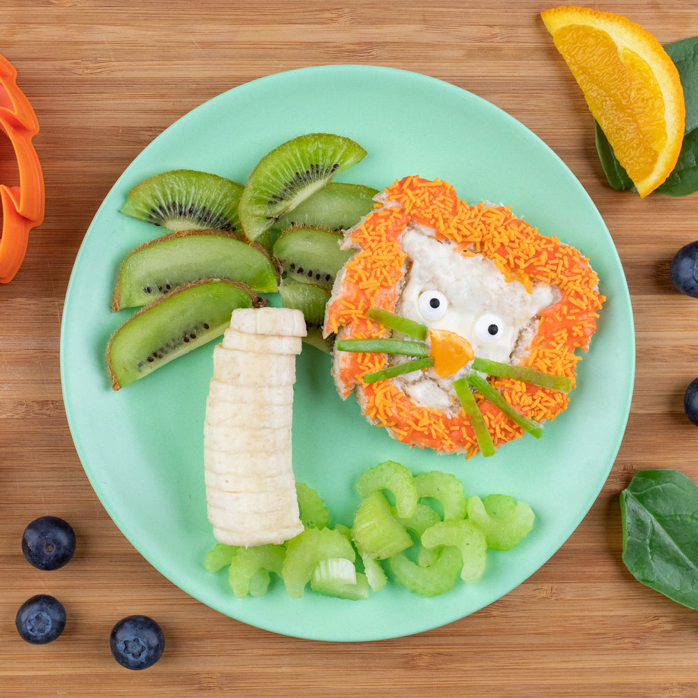 the lunch punch sandwich cutter lion
