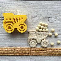 Load image into Gallery viewer, construction lunch punch sandwich cutter