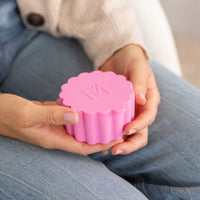 Load image into Gallery viewer, MontiiCo Silicone Scallop Tub - Floss
