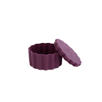 Load image into Gallery viewer, MontiiCo Silicone Scallop Tub - Ruby
