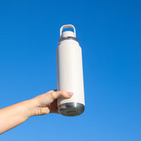 Load image into Gallery viewer, MontiiCo 700mL Quench Drink Bottle - cream
