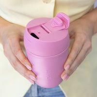 Load image into Gallery viewer, montiico travel cup bubbegum
