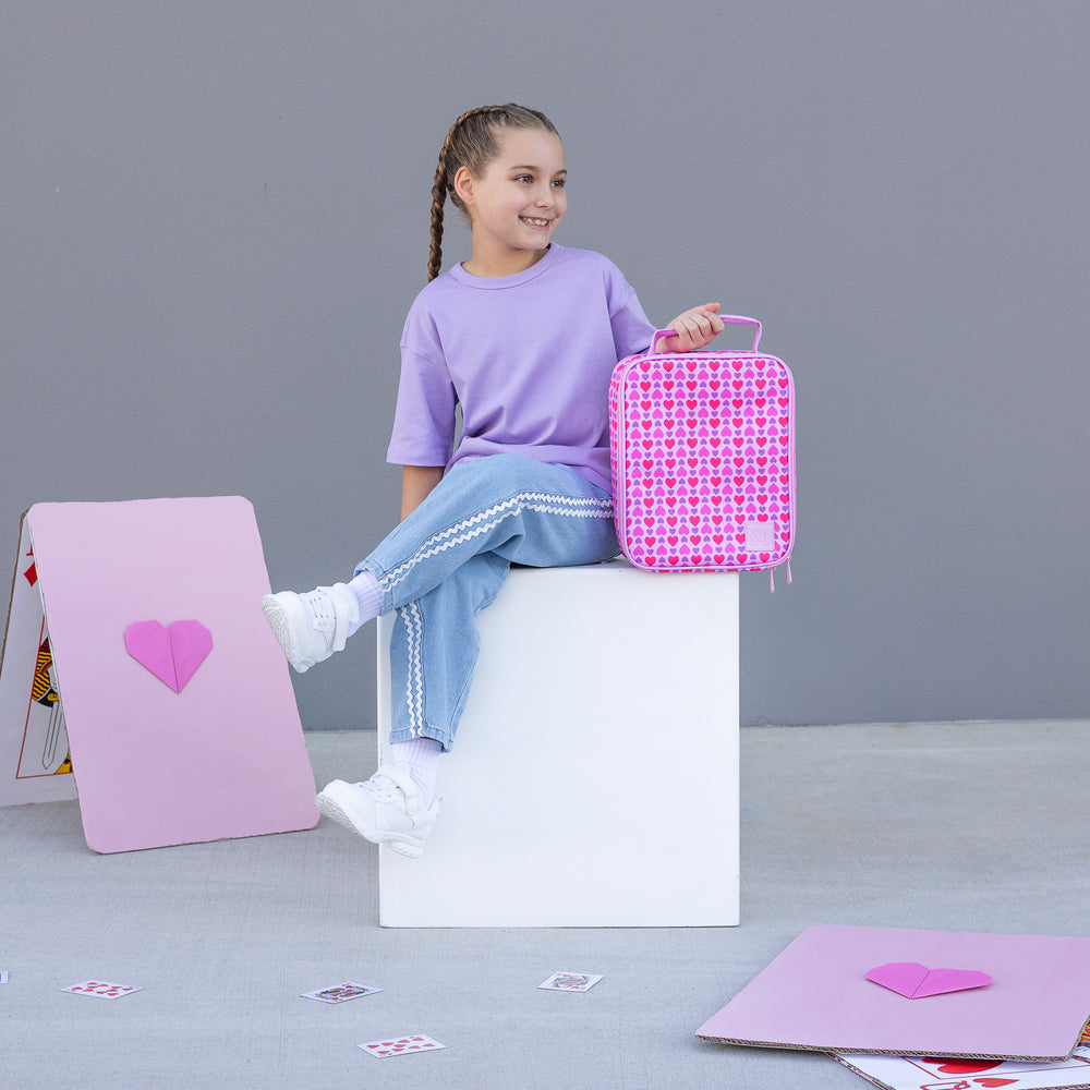MontiiCo Large Insulated Lunch bag - Queen of Hearts